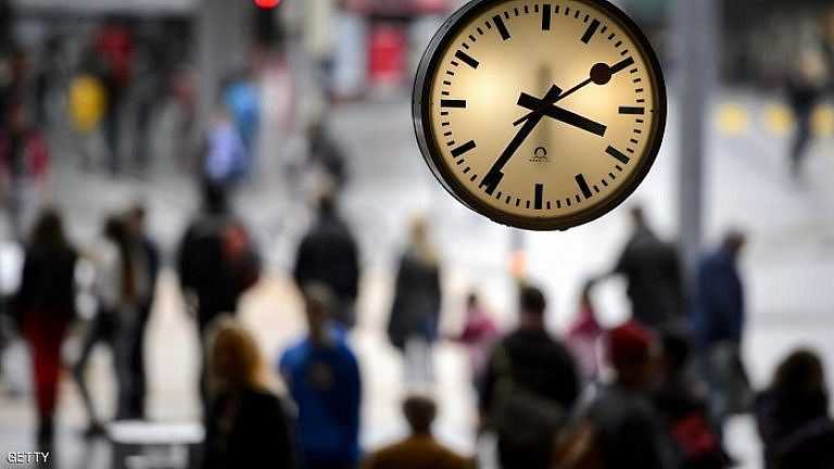 SWITZERLAND-IT-APPLE-OFFBEAT-US-COMPANY-RAIL