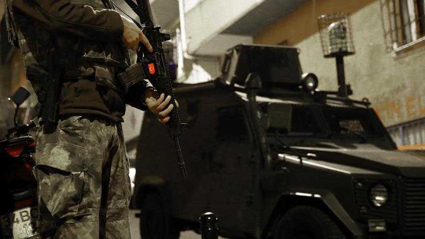 أمن إسطنبول يقبض على 3 مشتبهين بالانتماء لـ”د هـ ك ب ج” الإرهابية