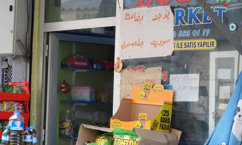 مسؤول تركي يطالب بمراقبة المحلّات السورية .. والسبب هو !!