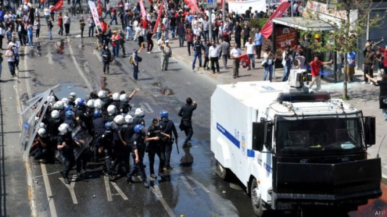 150501083232_istanbul_protest_640x360_afp