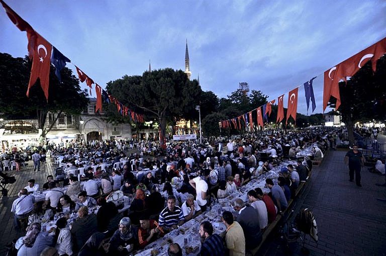 عکس‌هایی از آغاز رمضان در کشورهای مختلف