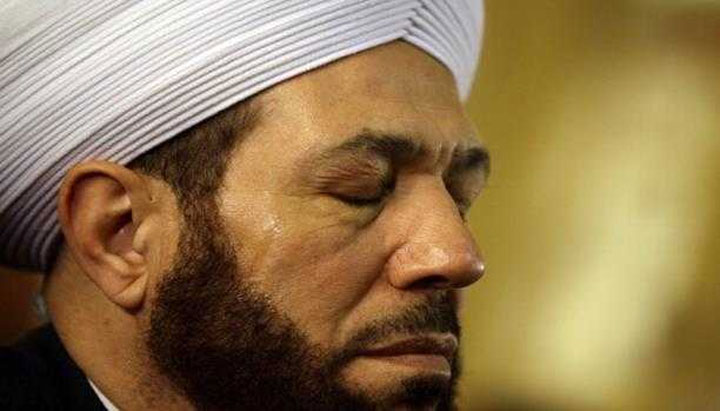 حسون يقول إنه “خجلٌ” بسبب منع الأذان في المسجد الأقصى