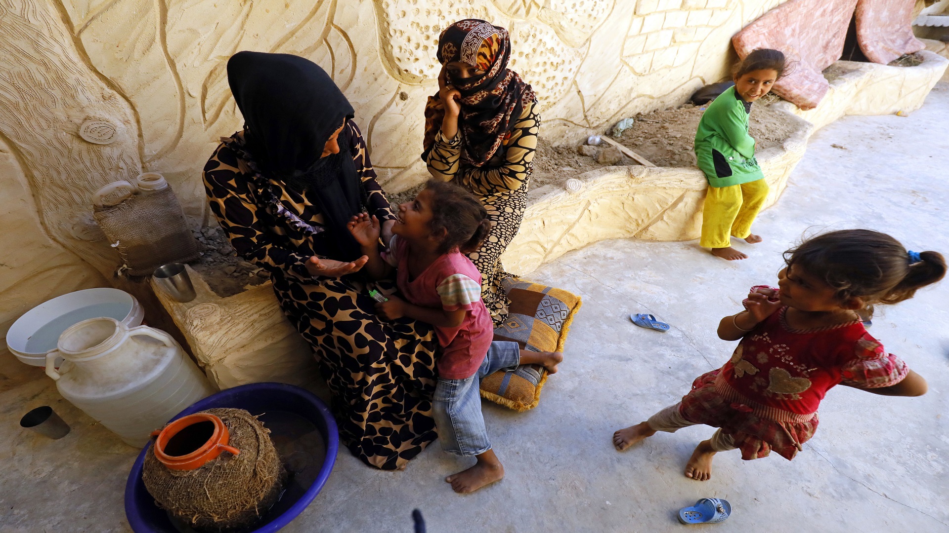SYRIA-CONFLICT-RAQA-CIVILIANS-IS