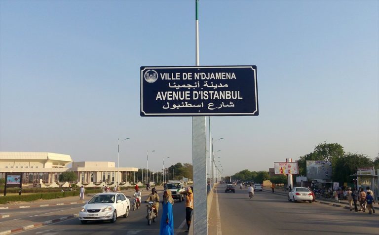 DSMtKeUXUAEAwEw