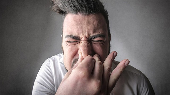 حركة خطيرة.. لا تفعلها خلال العطس .. وقصة حقيقية من أرض الواقع !!