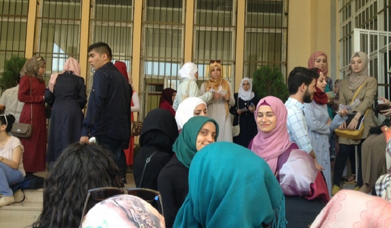 منحة جديدة للطلبة السوريين في تركيا