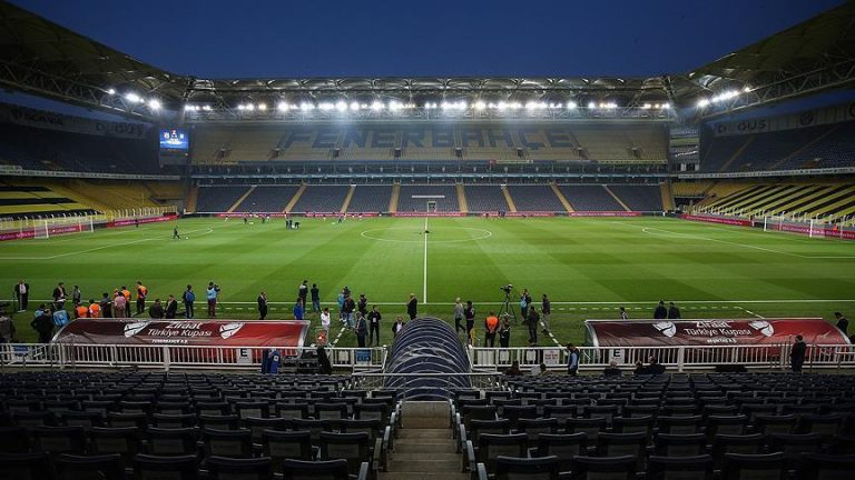 قدم: بشيكطاش يغيب.. والحكم يلغي مباراته أمام فنربهتشه في كأس تركيا