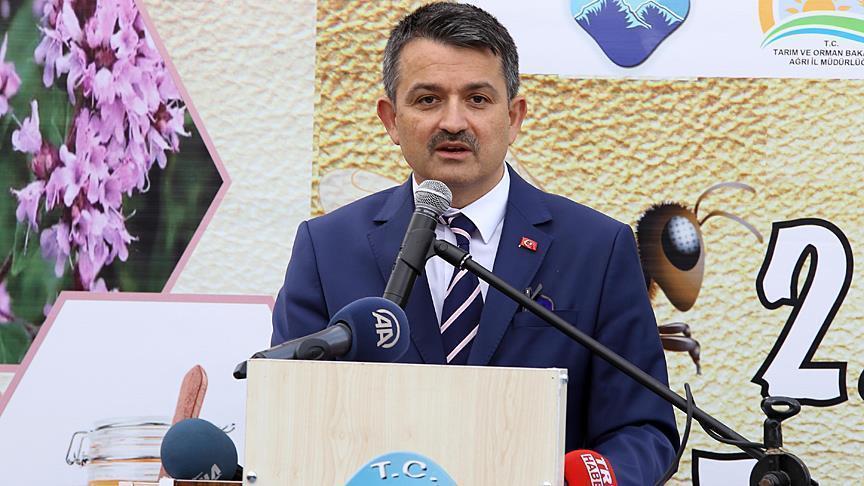 وزير الزراعة والغابات التركي، "بكر باك دميرلي