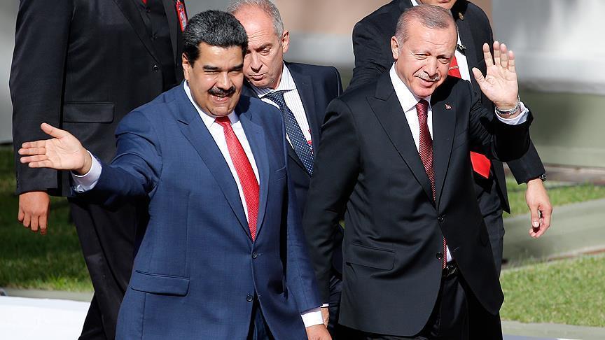 مادورو يفاجئ أردوغان بموسيقى من التراث العثماني