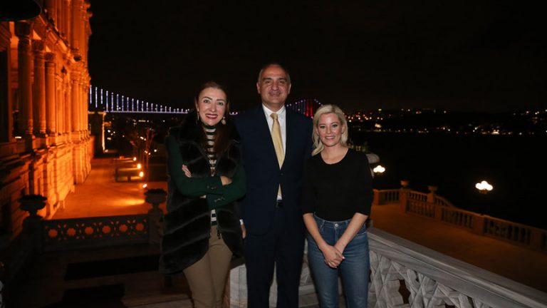 Kültür ve Turizm Bakanı Ersoy, Elizabeth Banks'ı kabul etti