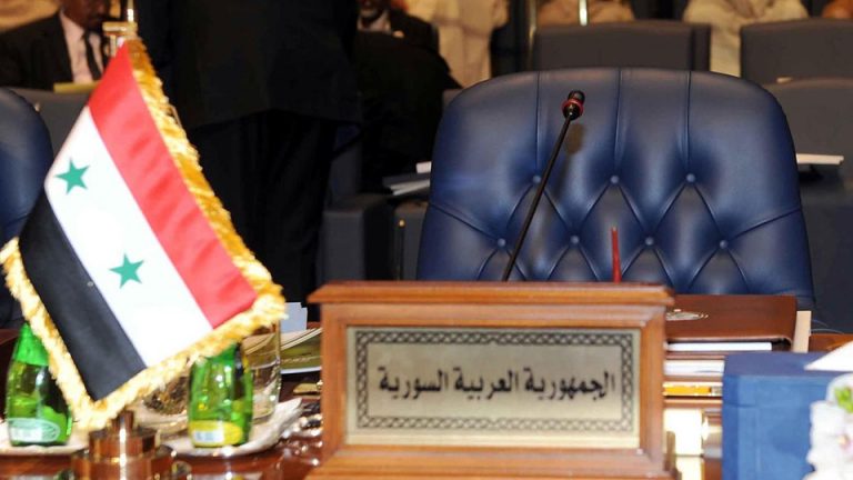 البرلمان العربي يدعو الجامعة العربية لإعادة مقعد سوريا إلى النظام السوري