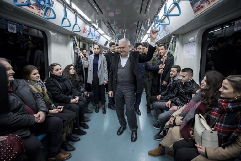 tbmm_baskani_yildirim_marmaray_ile_yolculuk_yapti_1548051497_5783