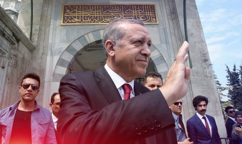 وعد ببنائه منذ 24 عاماً وقبل أن يدخل عالم السياسة.. أردوغان يتفقّد بناء المسجد بساحة تقسيم (فيديو)