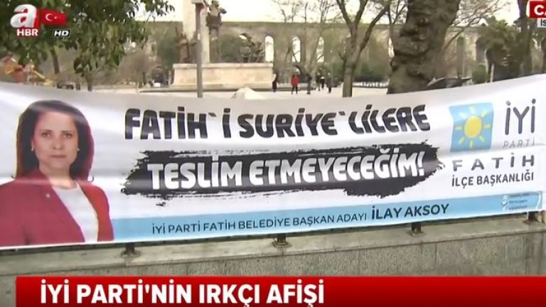 0x0-iyi-partiden-istanbul-fatihte-tepki-ceken-irkci-pankart-1552572366517