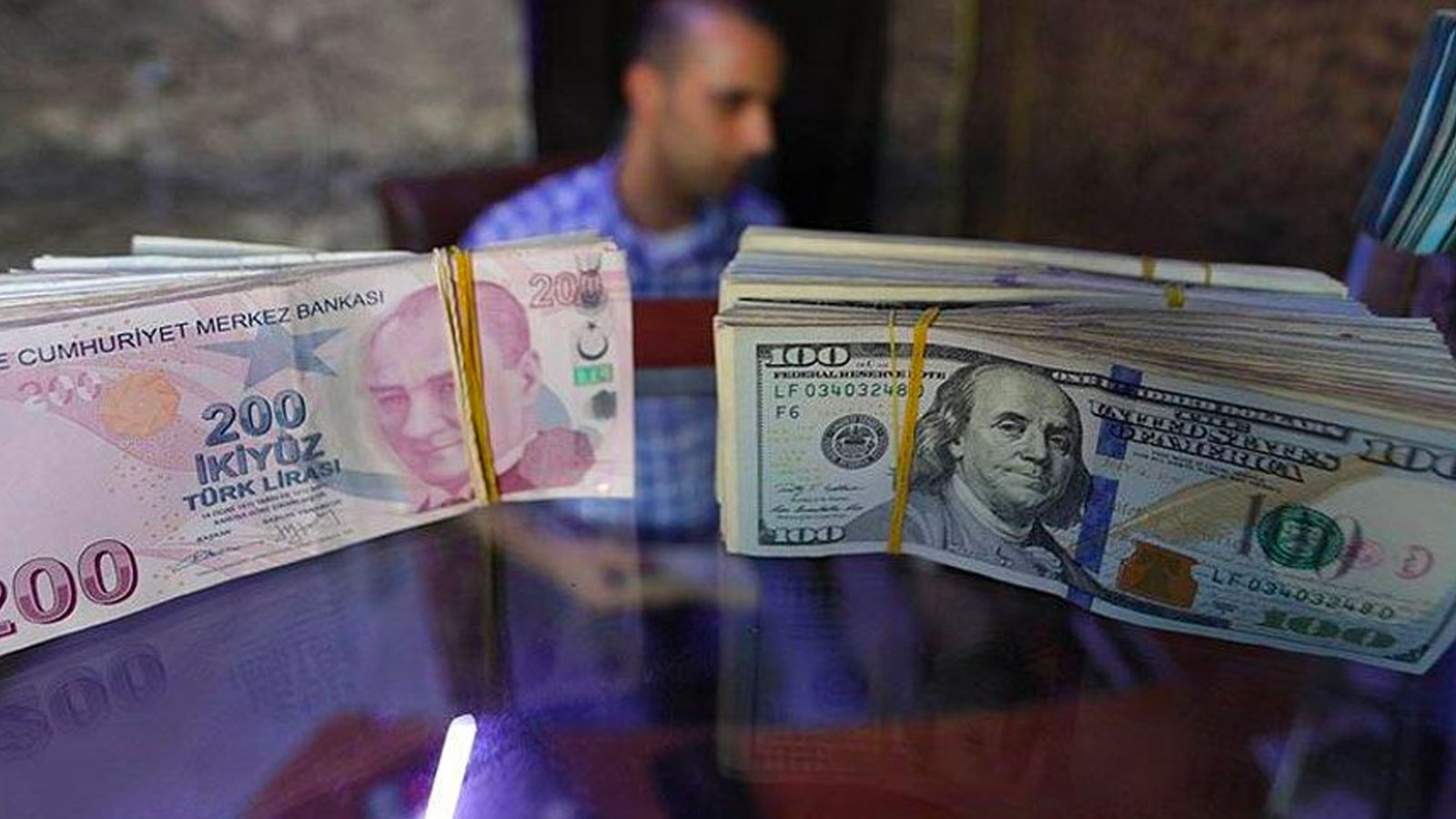 1588159285348-dolar