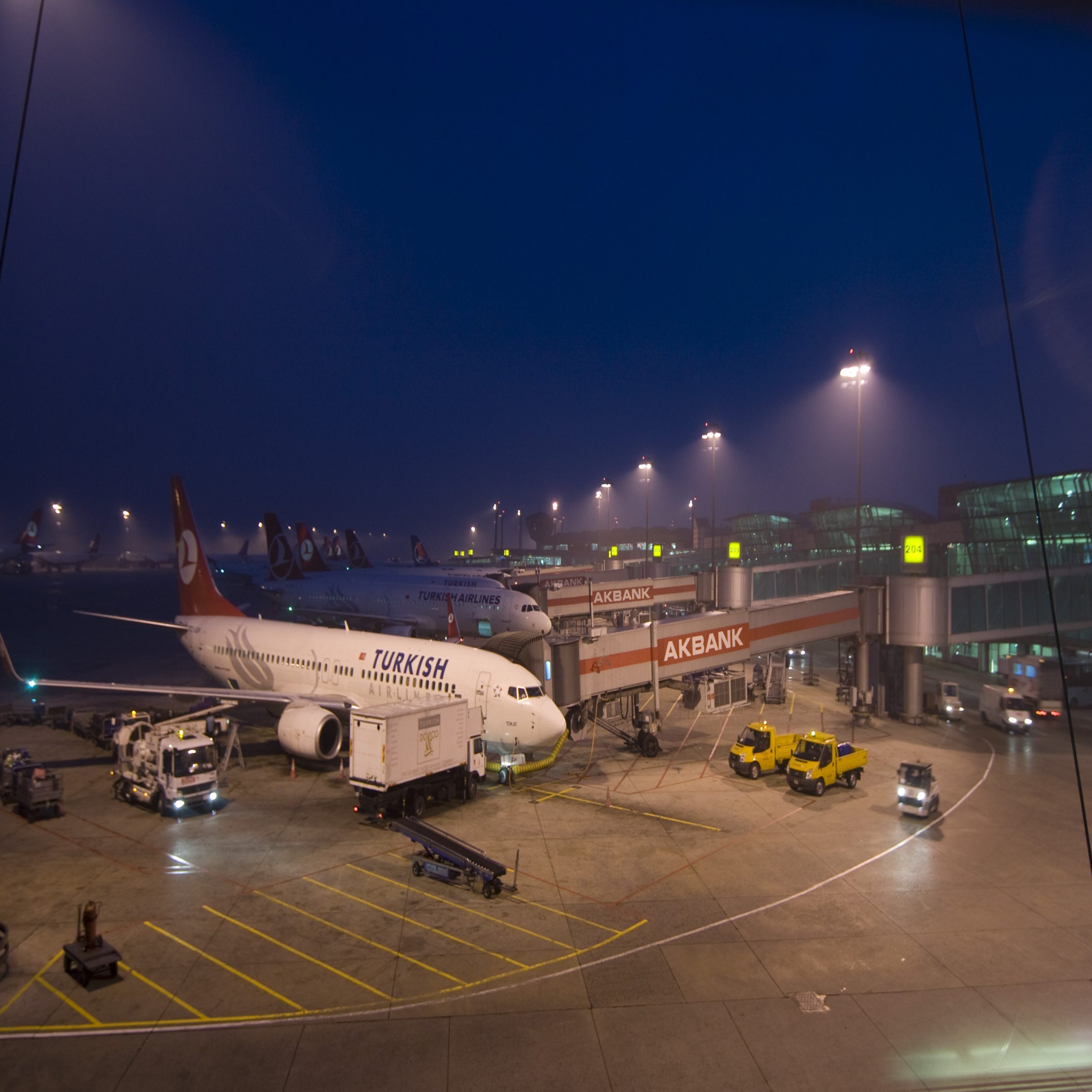 Atatürk_International_Airport_2013-01-04