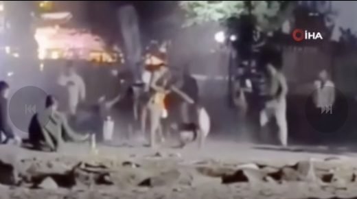 شجار عنيف بالسكاكين واللكمات على شاطئ تكيرداغ… الكحول يشعل المواجهة ويتسبب بكارثة(فيديو)