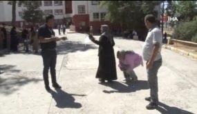 قبل دقيقة من بدء الامتحان… سباق مع الزمن لإنقاذ مستقبل طالبة في شانلي أورفا (فيديو)