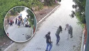 “الميراث يتحوّل إلى مجزرة”… أب يهاجم أبناءه بالعصا ثم يُطلق النار عليهم في أضنة (فيديو)