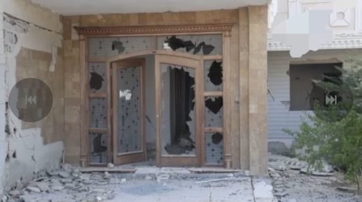 خاطر بحياته من أجل كائن صغير… لحظة إنقاذ جرو من مبنى آيل للسقوط في هاتاي (فيديو)