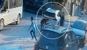 كاميرا مراقبة تسجل اللحظات الأخيرة من حياة طفل سوري صدمته سيارة في تركيا (فيديو صادم)