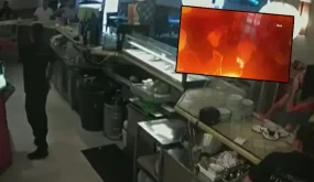 من شطيرة إلى شعلة… رجل يشعل النار في مقهى بسبب نفاد المايونيز! (فيديو)