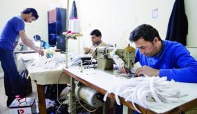 مخاوف في قطاع النسيج التركي من تأثير عودة السوريين على نقص اليد العاملة