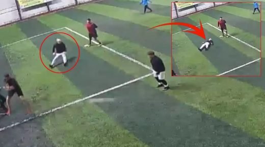 وفاة مواطن سوري إثر أزمة قلبية مفاجئة داخل ملعب في ولاية كهرمان مرعش (فيديو)