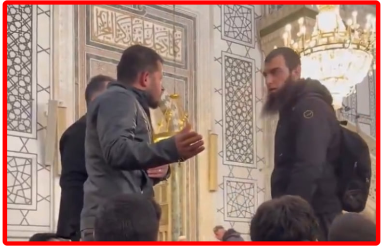إبعاد شخص ادعى تلقي الوحي من داخل المسجد الأموي بدمشق (فيديو)