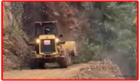 نجاة سائق جرافة من انهيار ترابي مفاجئ في ولاية ريزة التركية (فيديو)