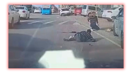 سائق ينام خلف المقود ويتسبب بدهس 3 أشخاص في تركيا (فيديو)