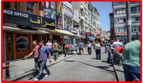 هل يحلّ الفلسطينيون مكان السوريين في تركيا؟ وزير الداخلية يصرّح