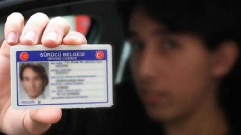 الصحف التركية: قوانين جديدة تخص جوازات السفر ورخص القيادة في تركيا