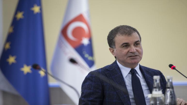 وزير تركي: من غير الإنسانية وضع جنود أو أسلاك شائكة على الحدود لعرقلة المهاجرين