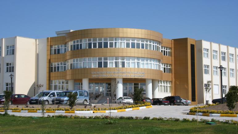 جامعة “بالق أسير” التركية تفتح أبواب التسجيل للأجانب