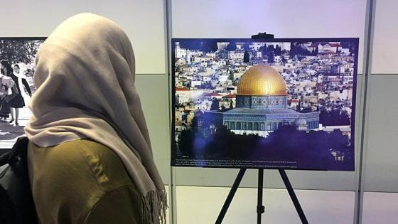 “صور من فلسطين” في محطة مترو بإسطنبول