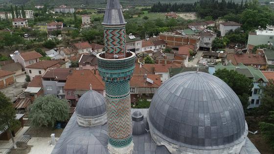 مئذنة “الجامع الأخضر” ببورصه التركية.. تحفة فنية عثمانية