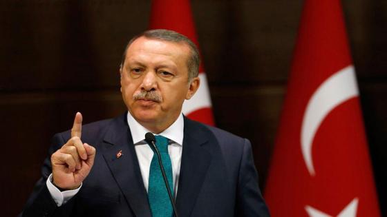 إردوغان: فرنسا تشجع الإرهابيين