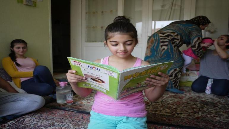 ما الذي يتعين على المانحين والدول المضيفة القيام به لتعليم الأطفال السوريين