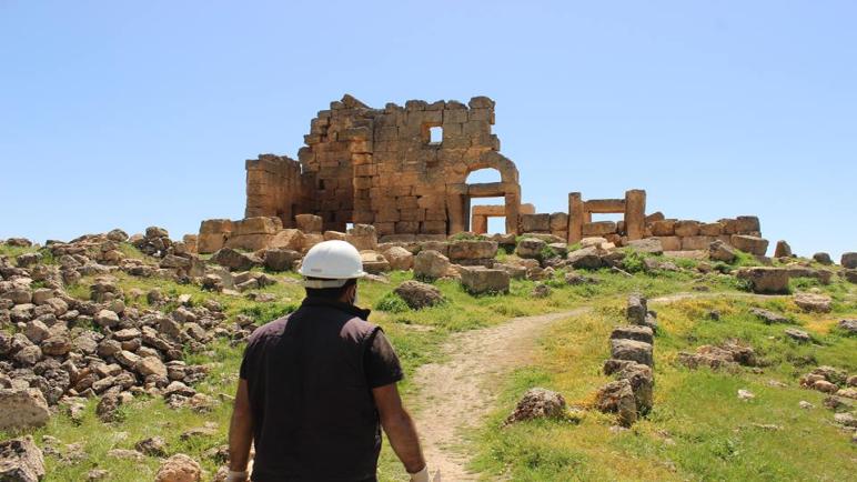 إكتشاف معبد أثري عمره 1700 عام في ديار بكر