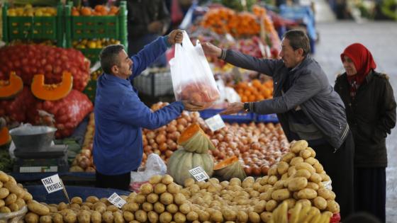 الأتراك في حيرة.. تركيا تعلن الحرب على “البوشيت”