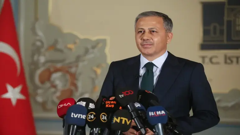 تركيا تدرس إلغاء التأشيرة عن السوريين مجددًا وفتح المعابر بدون قيود