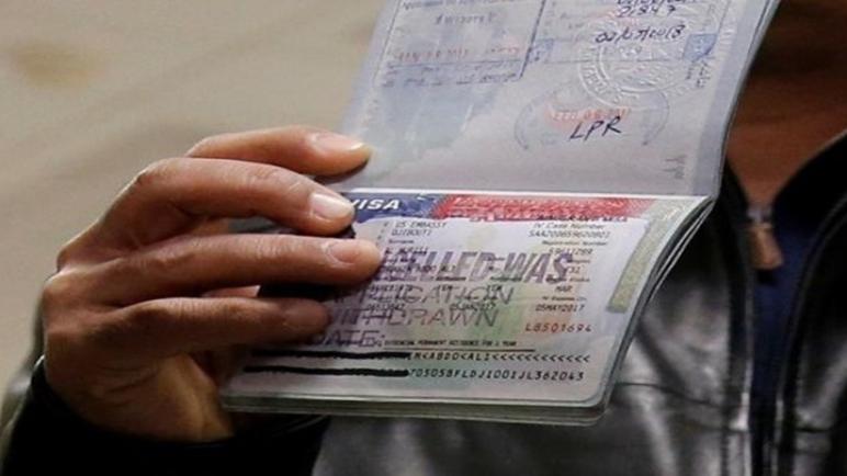 أمريكا تعلق طلبات التأشيرات السريعة اعتبارا من إبريل المقبل