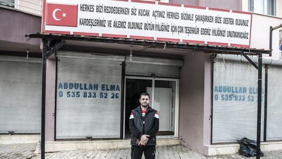 Suriyeli Terzi Astığı Tabelayla Türkiye'ye Teşekkür Etti