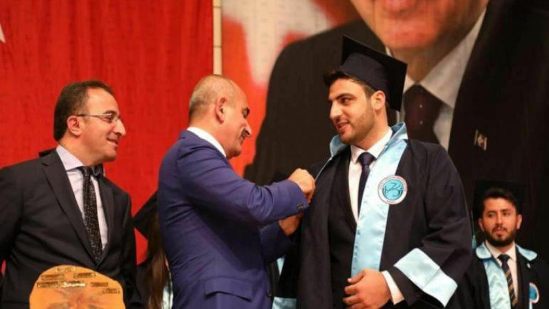طالب جامعي سوري يحرز المرتبة الأولى في جامعة تركية
