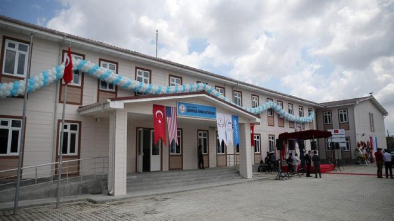 إفتتاح مدرسة خاصة للسوريين في أضنة جنوب تركيا