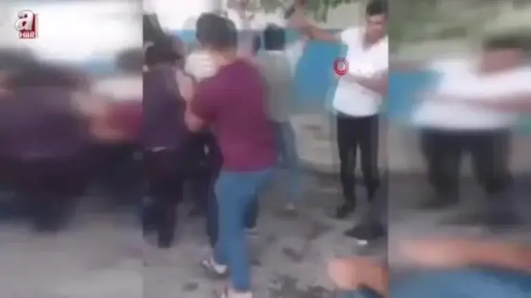شجار عنيف في سوق شعبي يتحول إلى معركة شوارع! (فيديو)