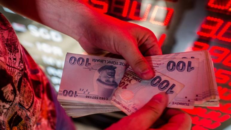 الليرة التركية تسجل ارتفاعاً أمام الدولار والذهب والليرة السورية