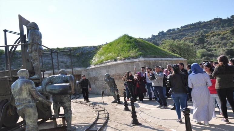 عشية إحياء ذكرى “جناق قلعة”.. إقبال كبير على زيارة شبه جزيرة غاليبولي التركية