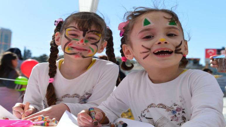وزارة الأسرة التركية تنظم نشاطا ترفيهيا للأطفال السوريين